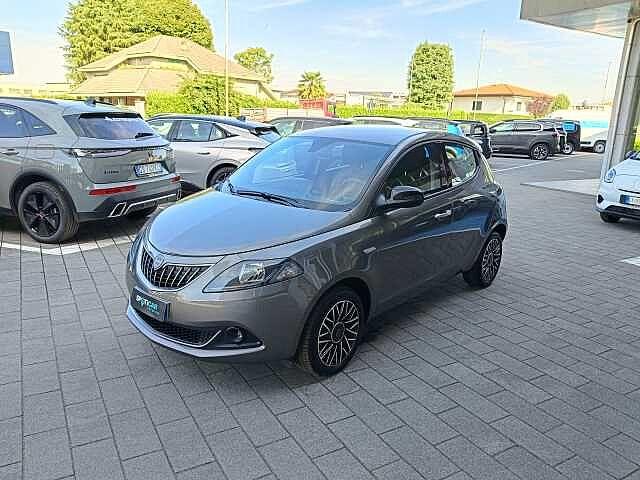 Lancia Ypsilon 1.0 Hybrid 69cv PLATINO AZIENDALE