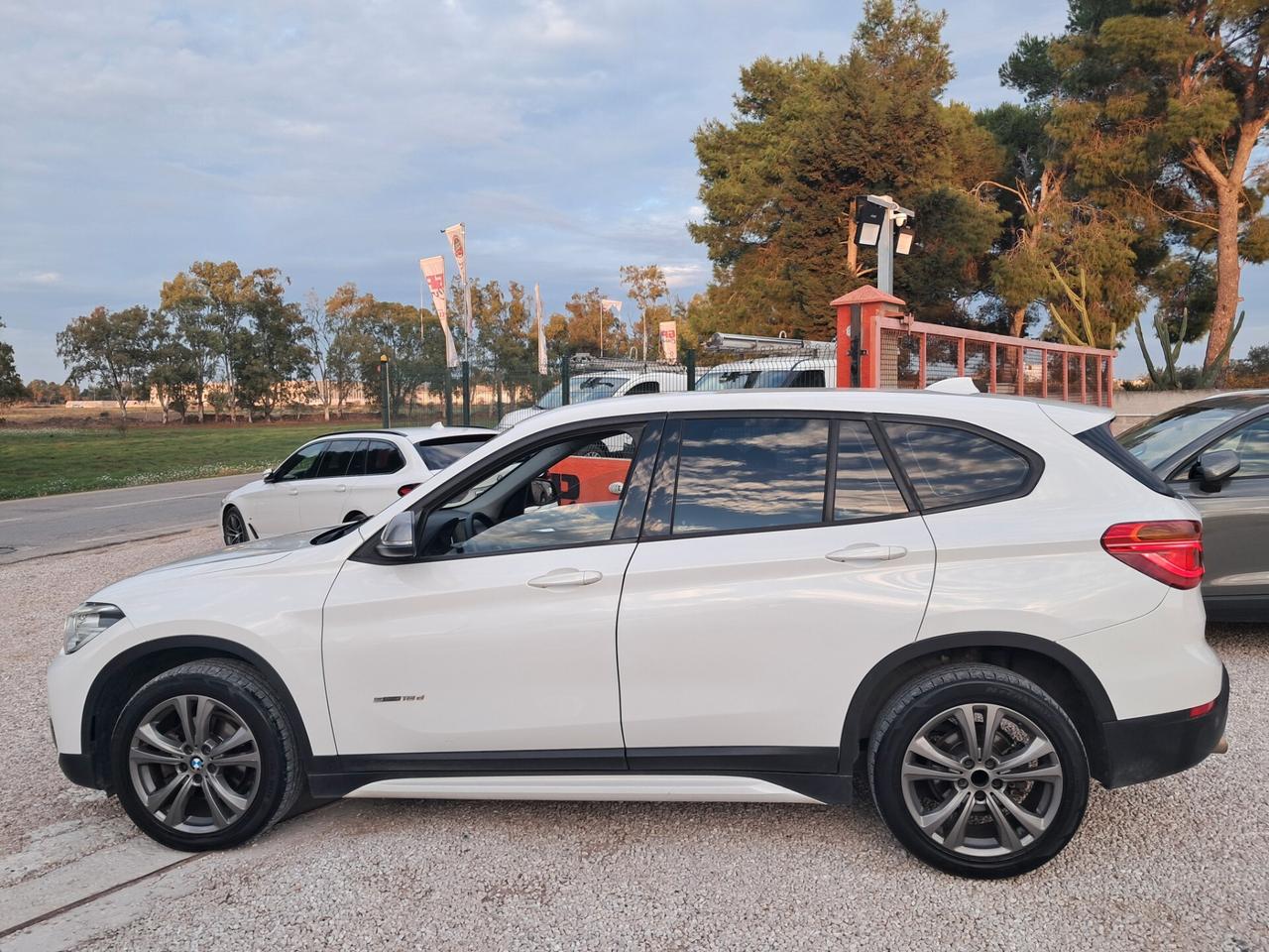 Bmw X1-18d- Sport *NAVY*LED*CRUISE