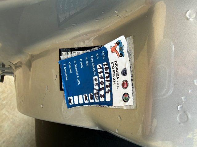 LANCIA Ypsilon 1.2 69 CV 5 porte Gold BICOLOR