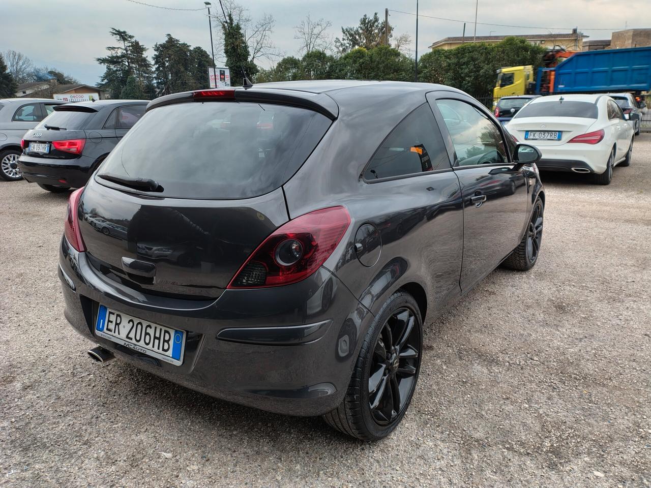 Opel Corsa b-color NUOVA