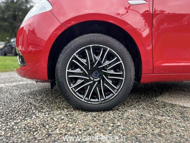 Lancia Ypsilon 1.0 FireFly 5 porte S&S Hybrid Ecochic Gold