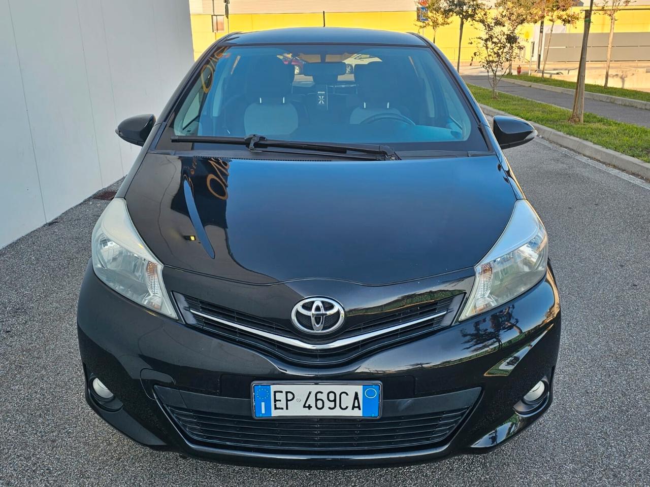Toyota Yaris 1.3 benzina
