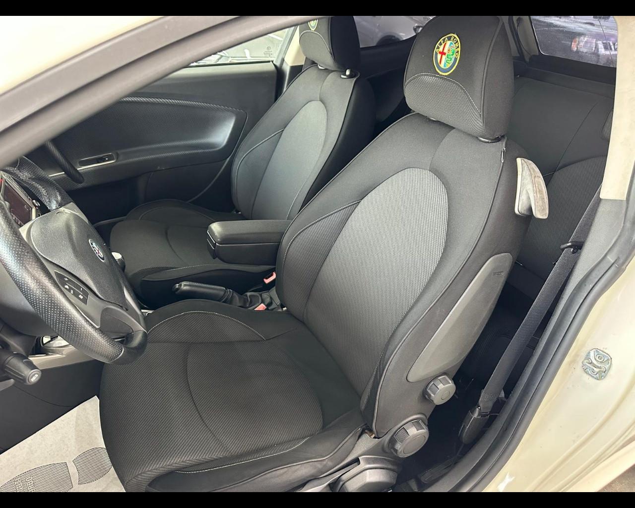 ALFA ROMEO MiTo - MiTo 1.4 T 155 CV Distinctive Sport Pack