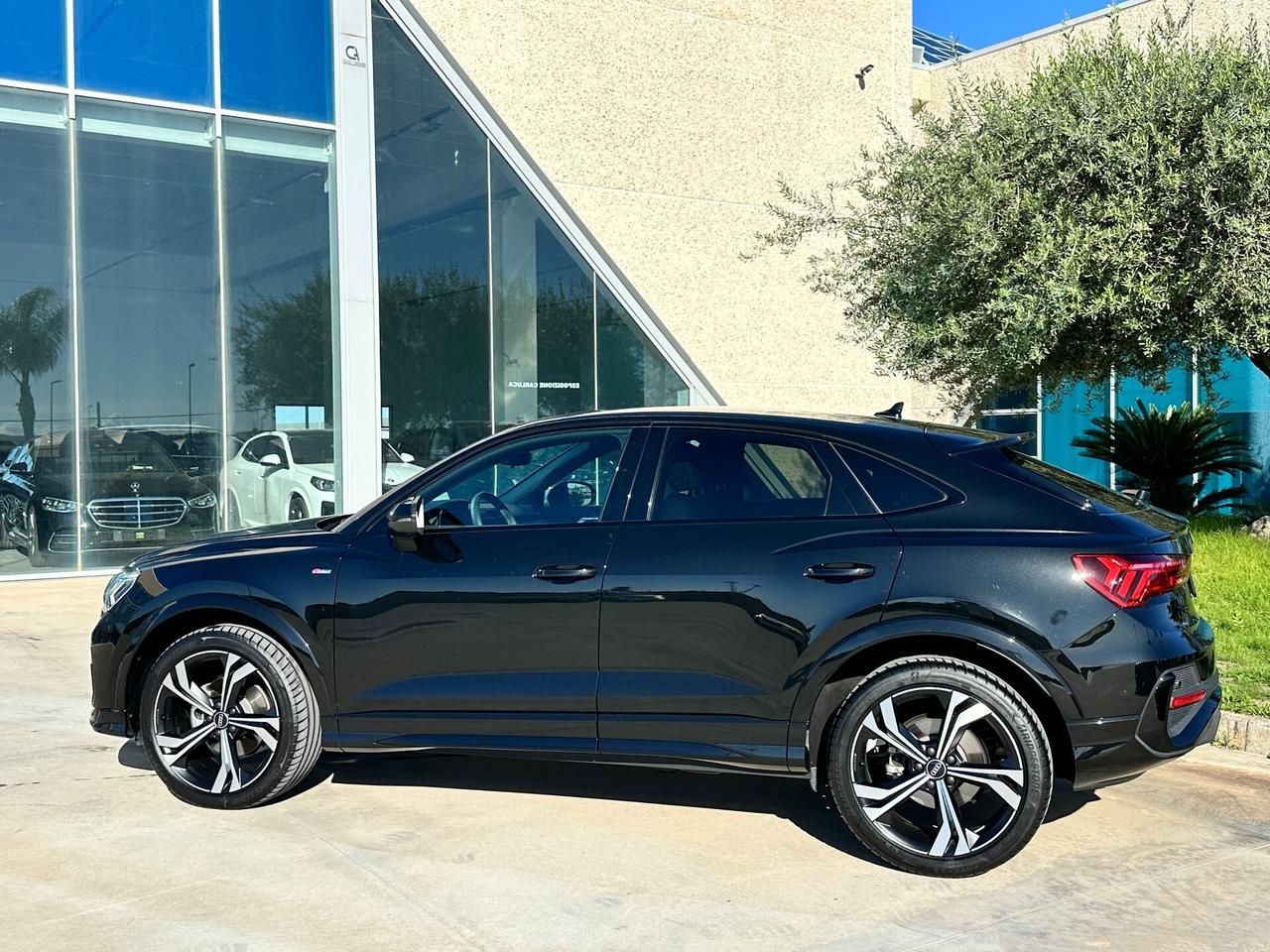 Audi Q3 Spb 35 Sline possibilità noleggio no scoring