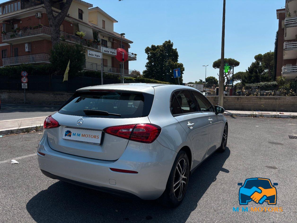 Mercedes A 180 Business 7G-DCT