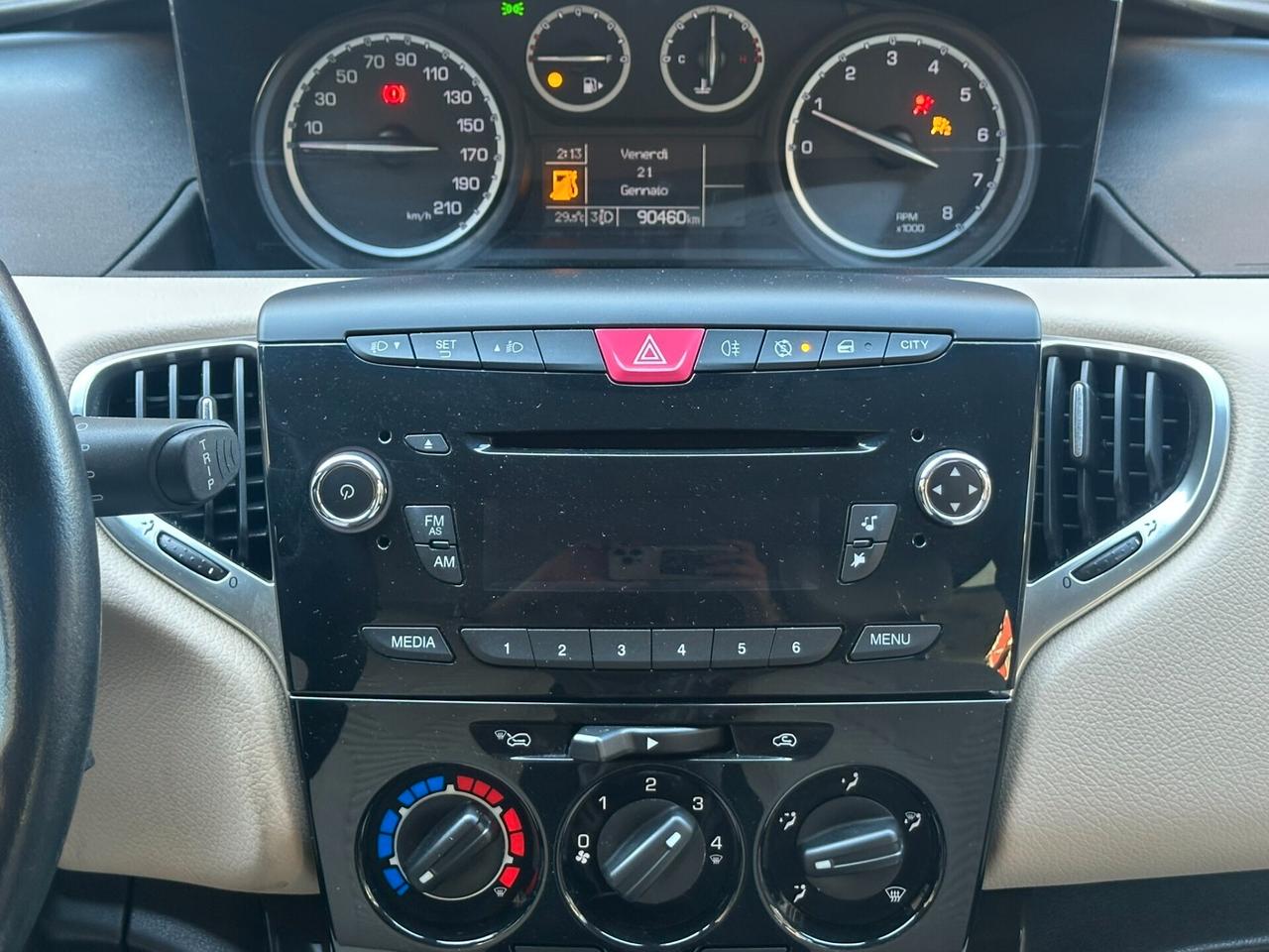 Lancia Ypsilon 1.2 69 CV 5 porte Platinum