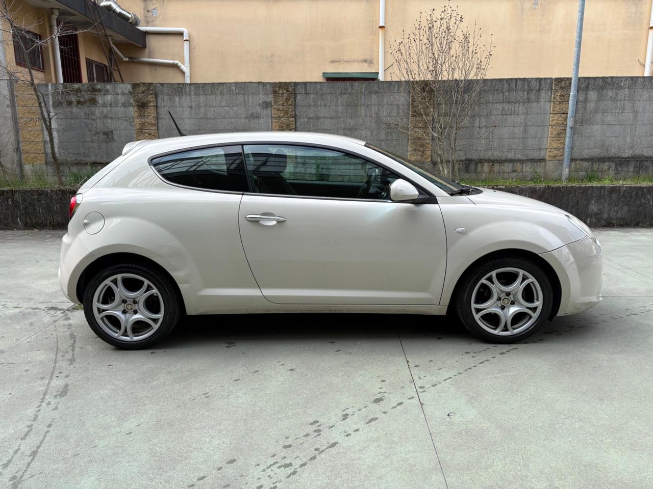 Alfa Romeo MiTo 1.4 78 CV Distinctive Sport Pack