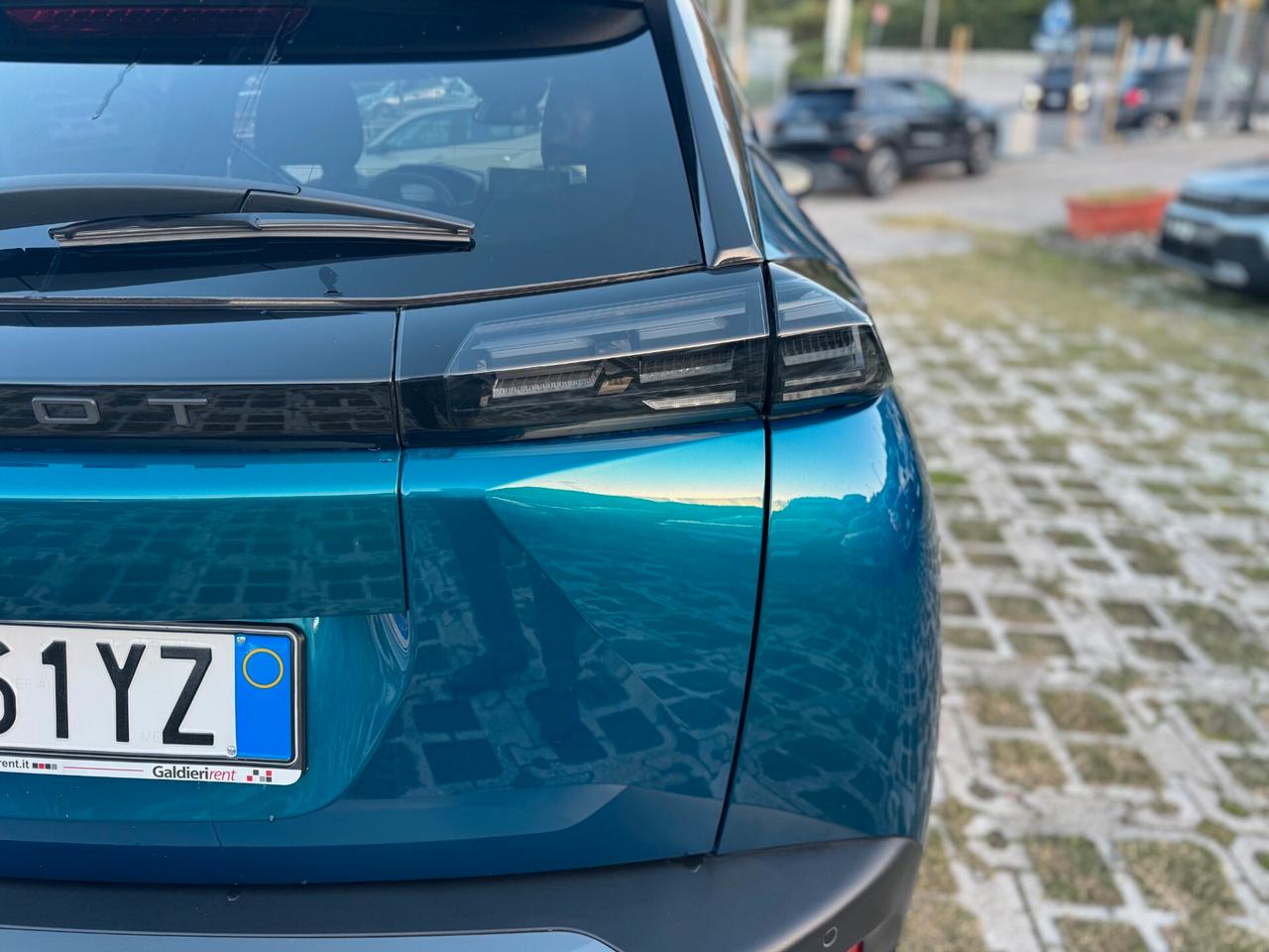 Peugeot 2008 1.2cc PureTech 130cv S&S EAT8 Allure