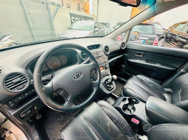 Kia Carens Kia Carens 2.0 crdi 16v vgt EX Class 7