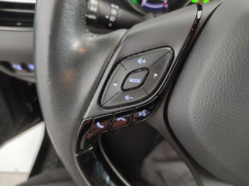 TOYOTA C-HR (2016-2023) - C-HR 1.8 Hybrid E-CVT Business