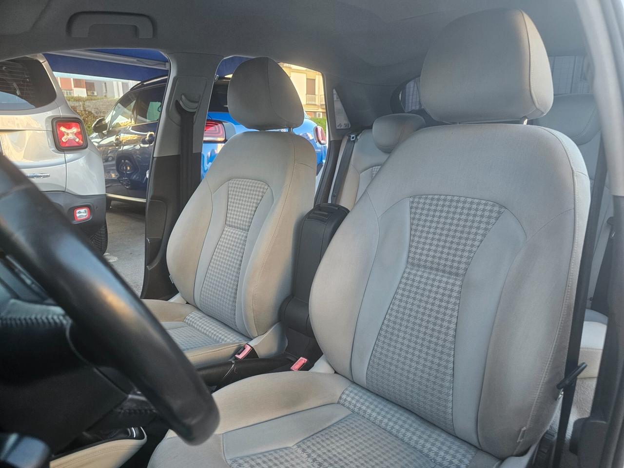 Audi A1 1.6 TDI S tronic 90CV..Da Vetrina..2013