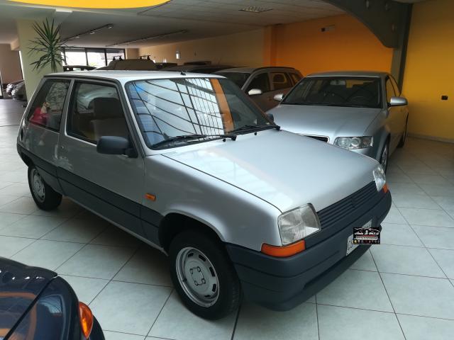 RENAULT Super 5