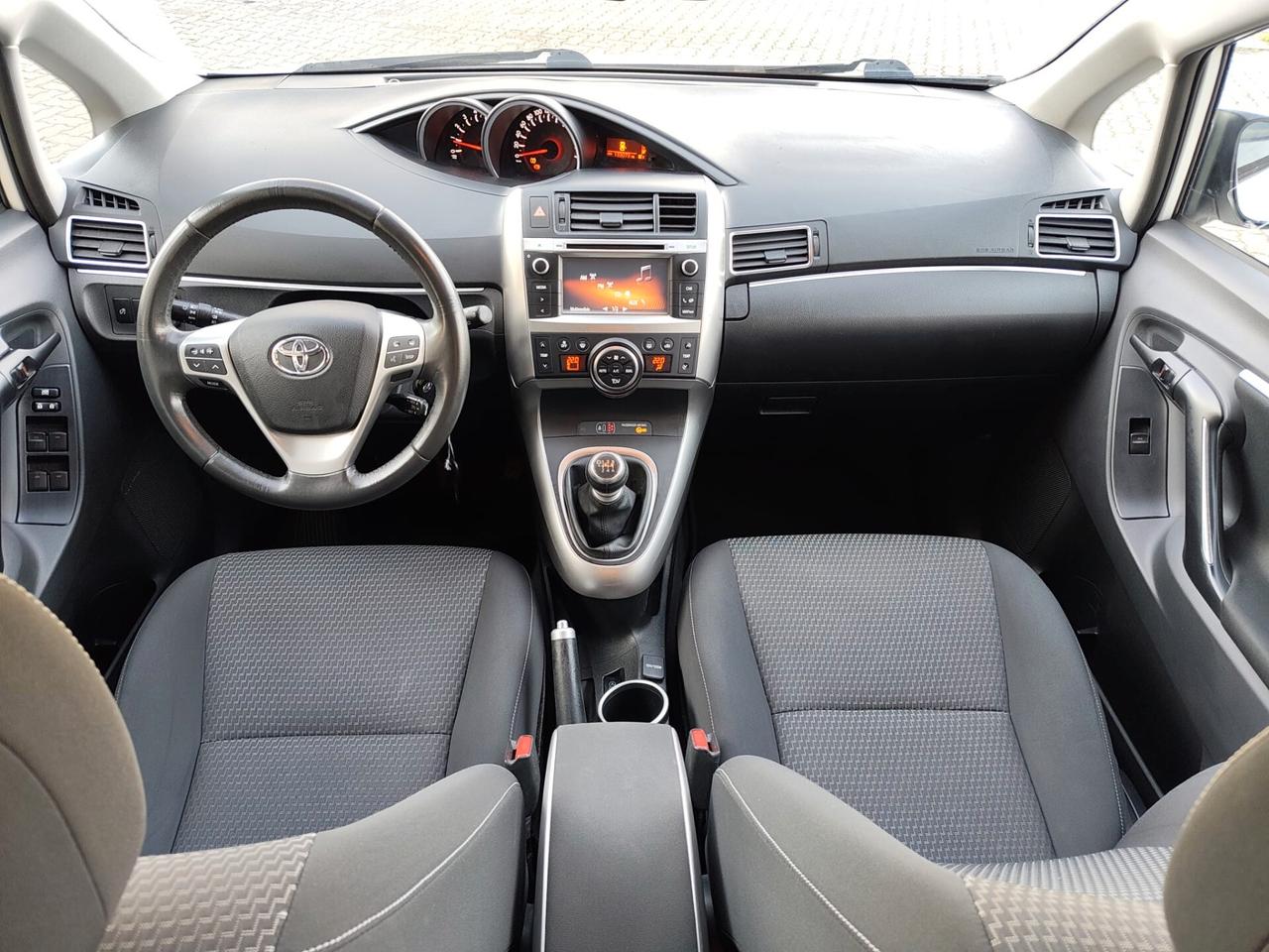 Toyota Verso 1.6 D-4D 7 posti *TETTO PANORAMA*