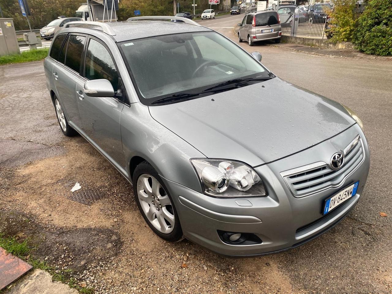 Toyota Avensis 2.0 D-4D Wagon Sol