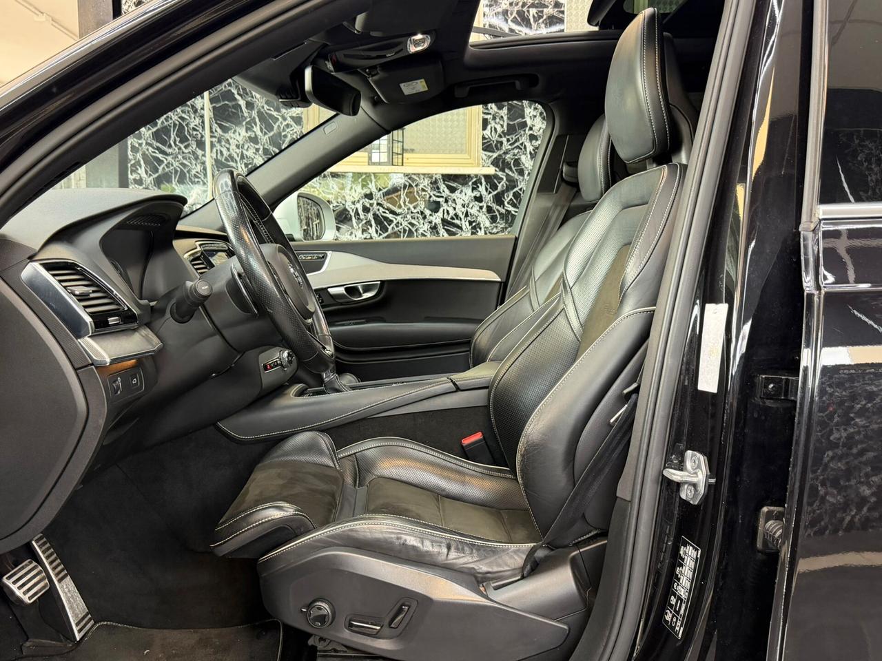 Volvo XC90 D5 AWD Geartronic 7 posti R-design