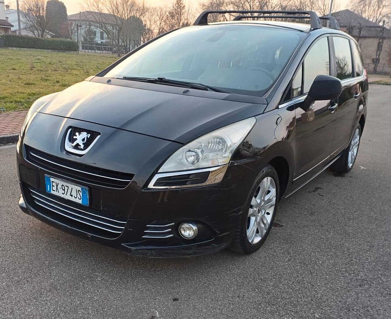 Peugeot 5008 1.6 HDi 112CV Féline