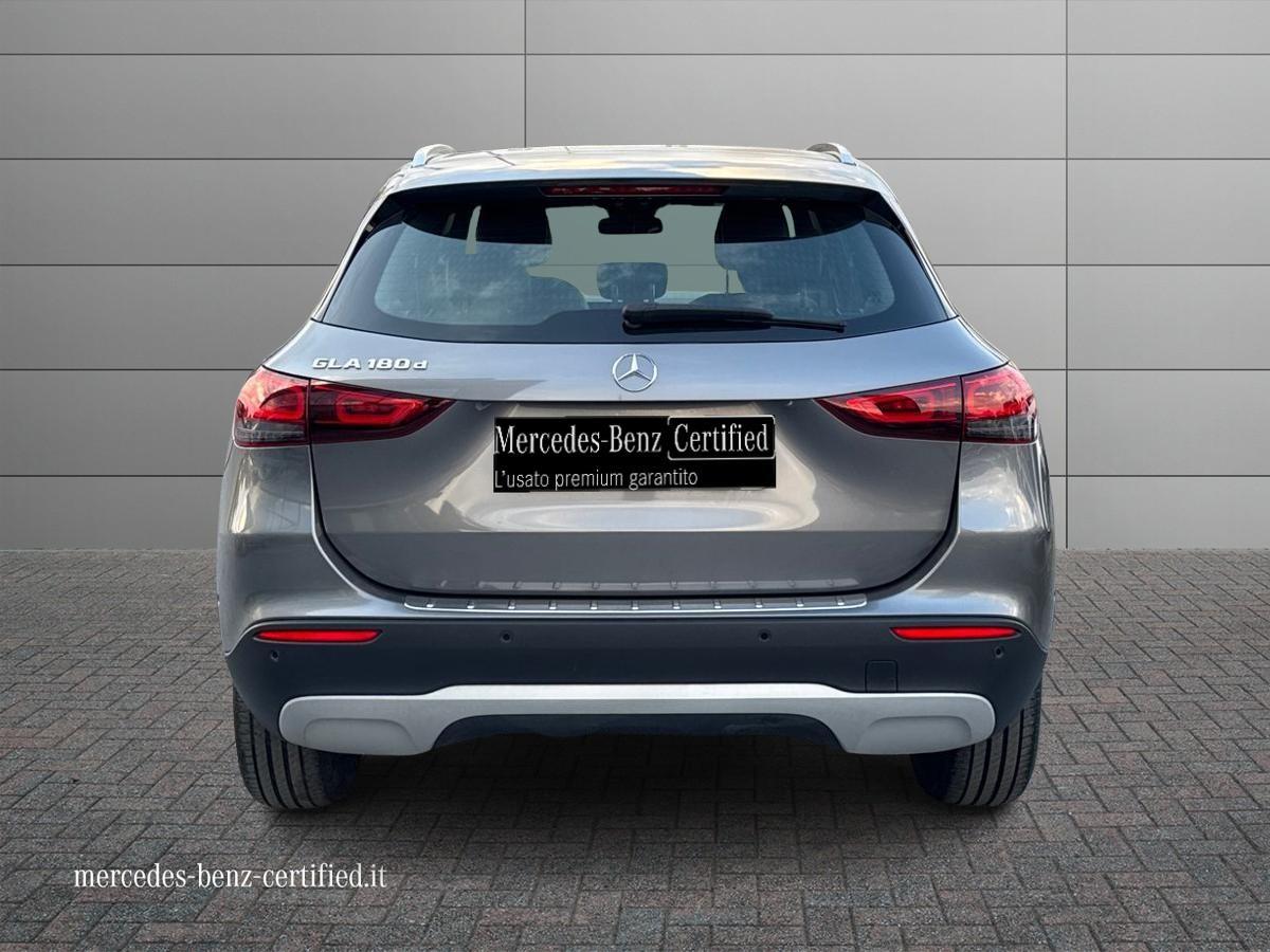 Mercedes-Benz GLA-H247 2020 - GLA 180 d Sport auto