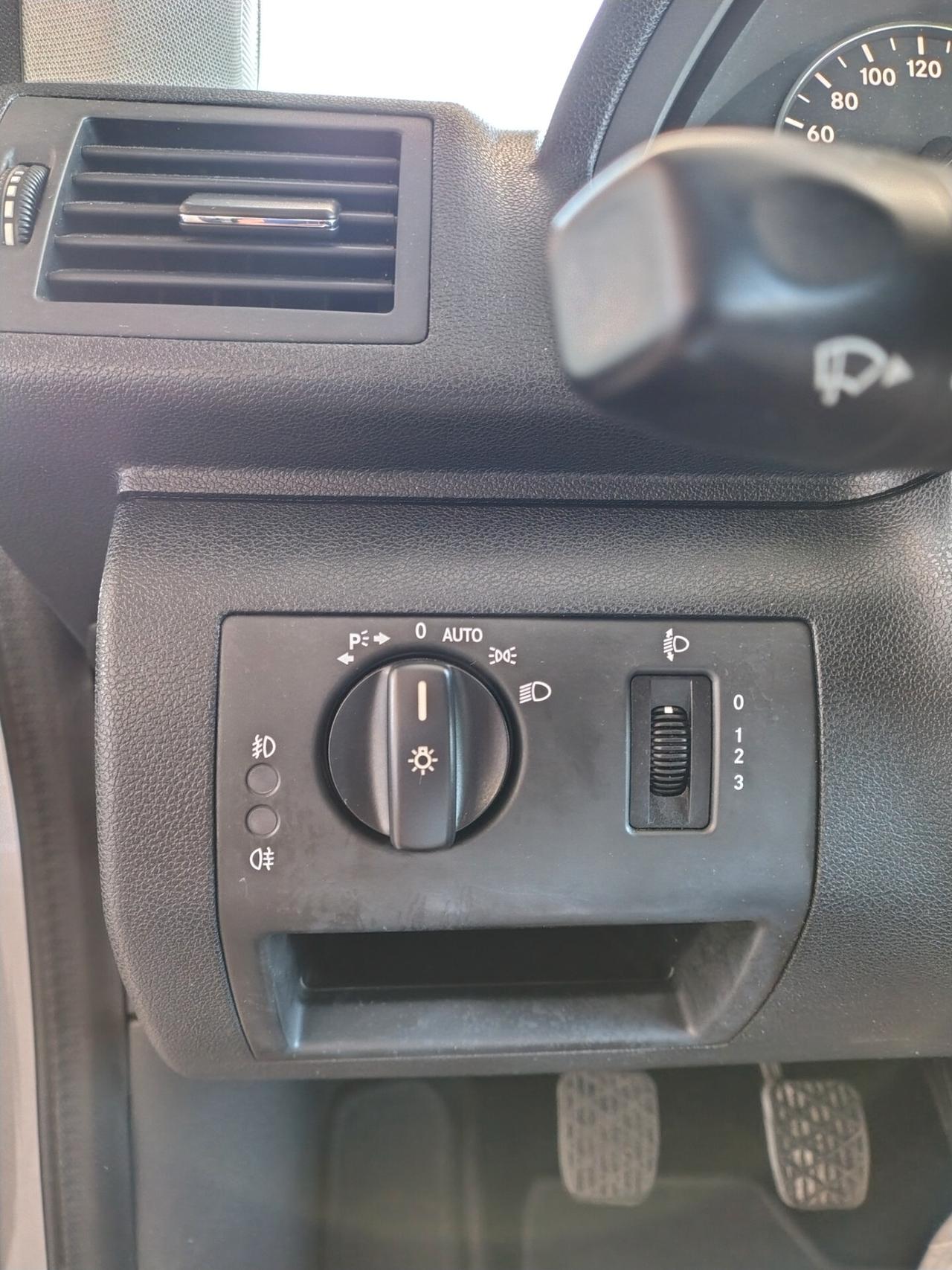Mercedes-benz A 160 CDI BlueEFFICIENCY Avantgarde