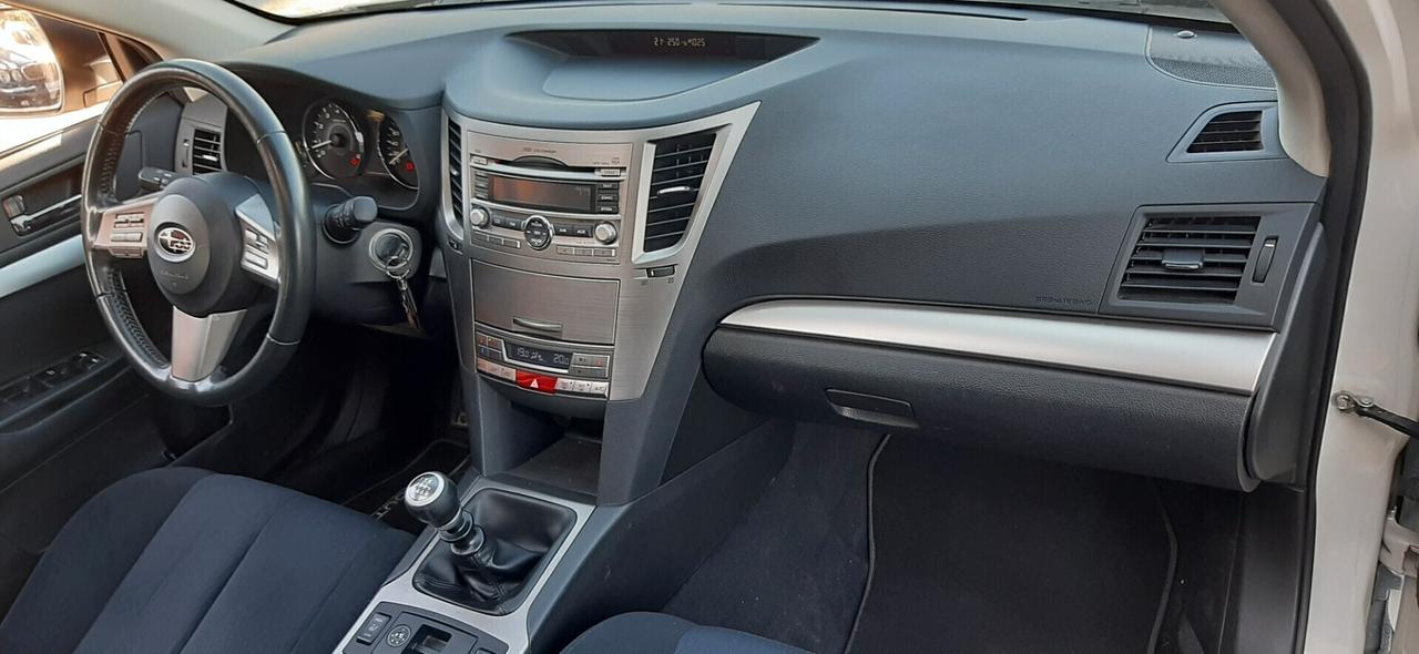 SUBARU OUTBACK 2.5i Bi-Fuel Trend