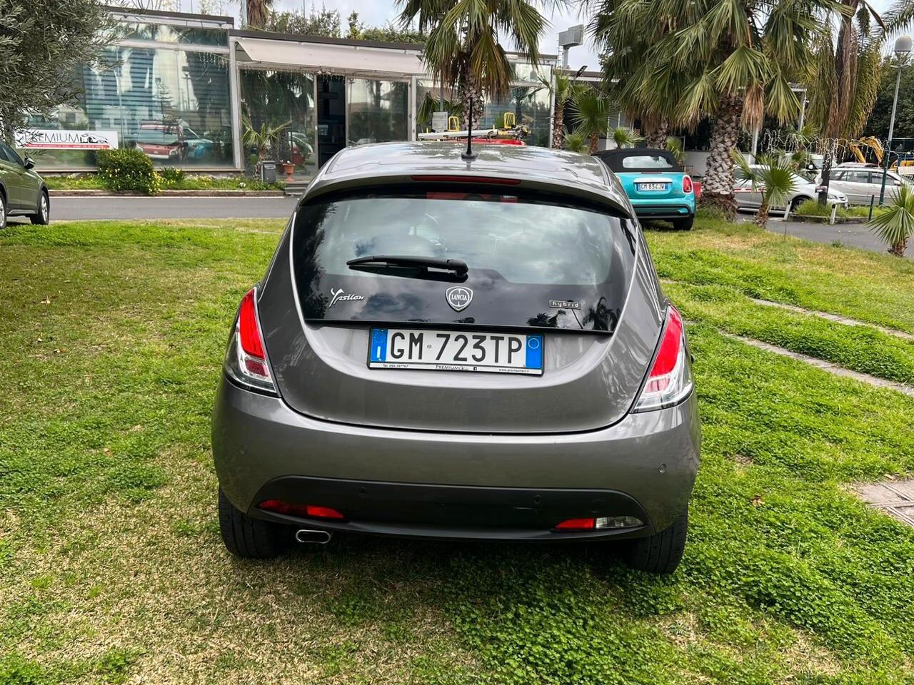 Lancia Ypsilon 1.0 FireFly 5 porte S&S Hybrid Gold