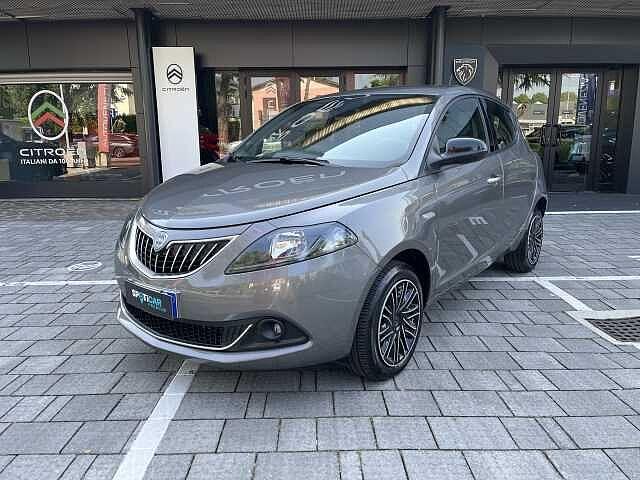 Lancia Ypsilon 1.0 FireFly 5 porte S&S Hybrid Ecochic Silver