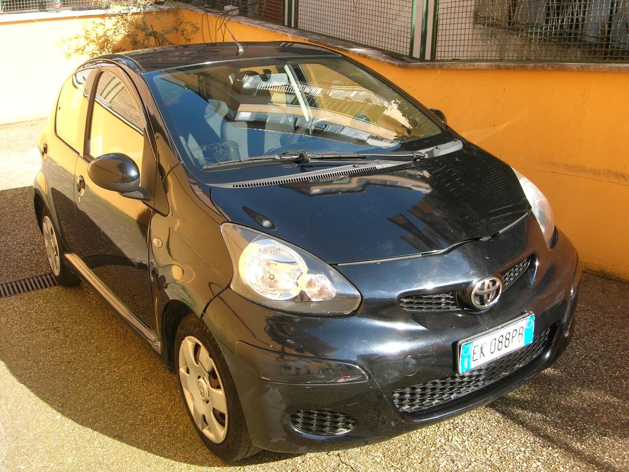 Toyota Aygo 1.0 12V VVT-i 5 porte Sol Connect