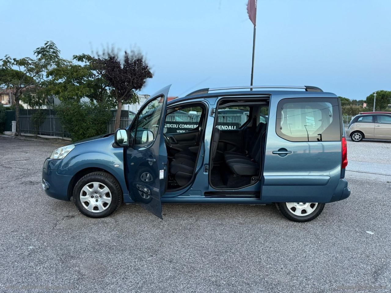 PEUGEOT Partner Tepee 1.6HDI 112CV Outdoor G.TRAINO