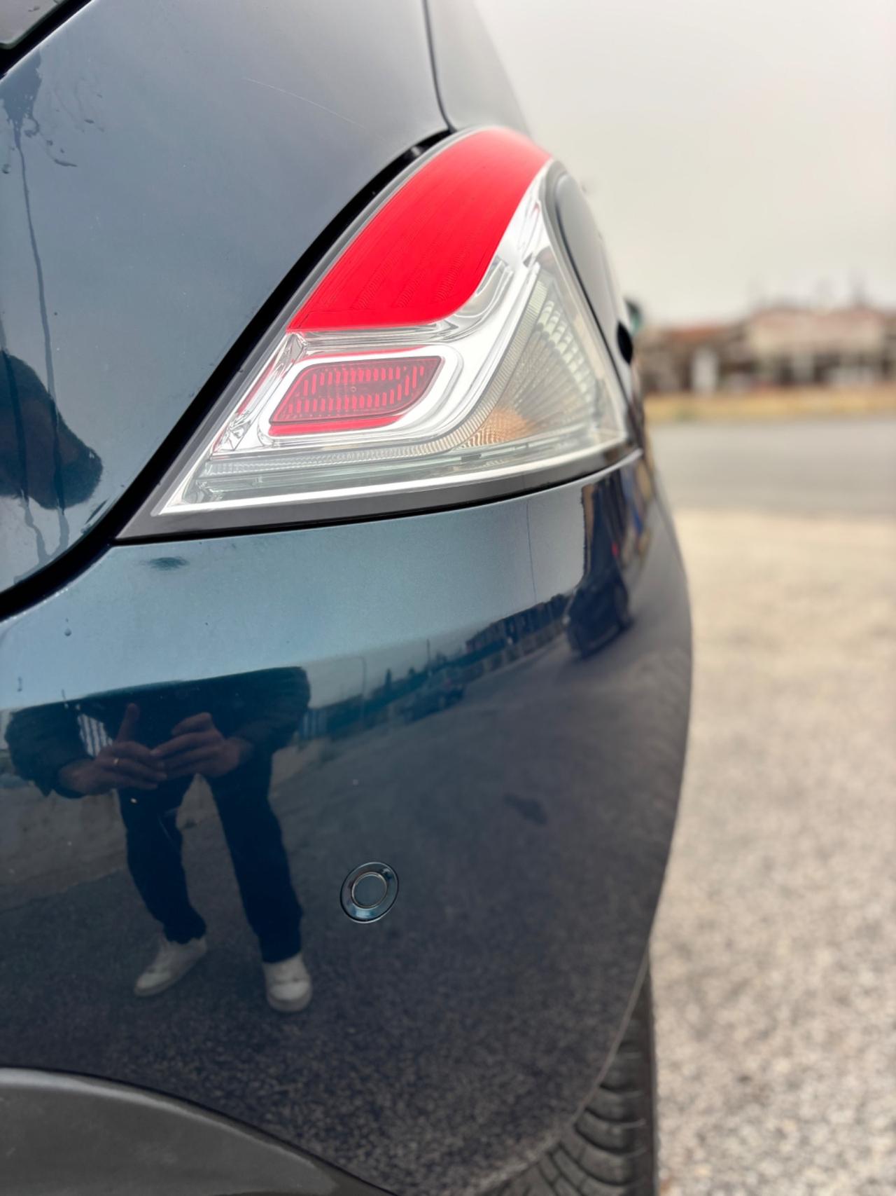 Lancia Ypsilon 0.9 TwinAir 85 CV 5 porte S&S DFN 30th Anniversary