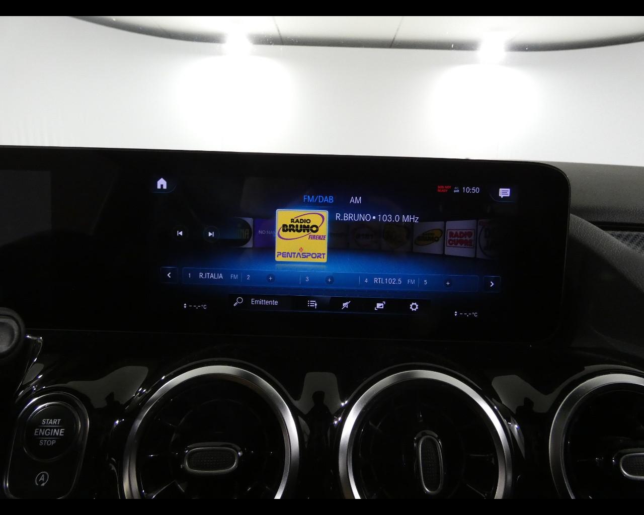 Mercedes-Benz GLA (H247) - GLA 200 d Automatic Premium