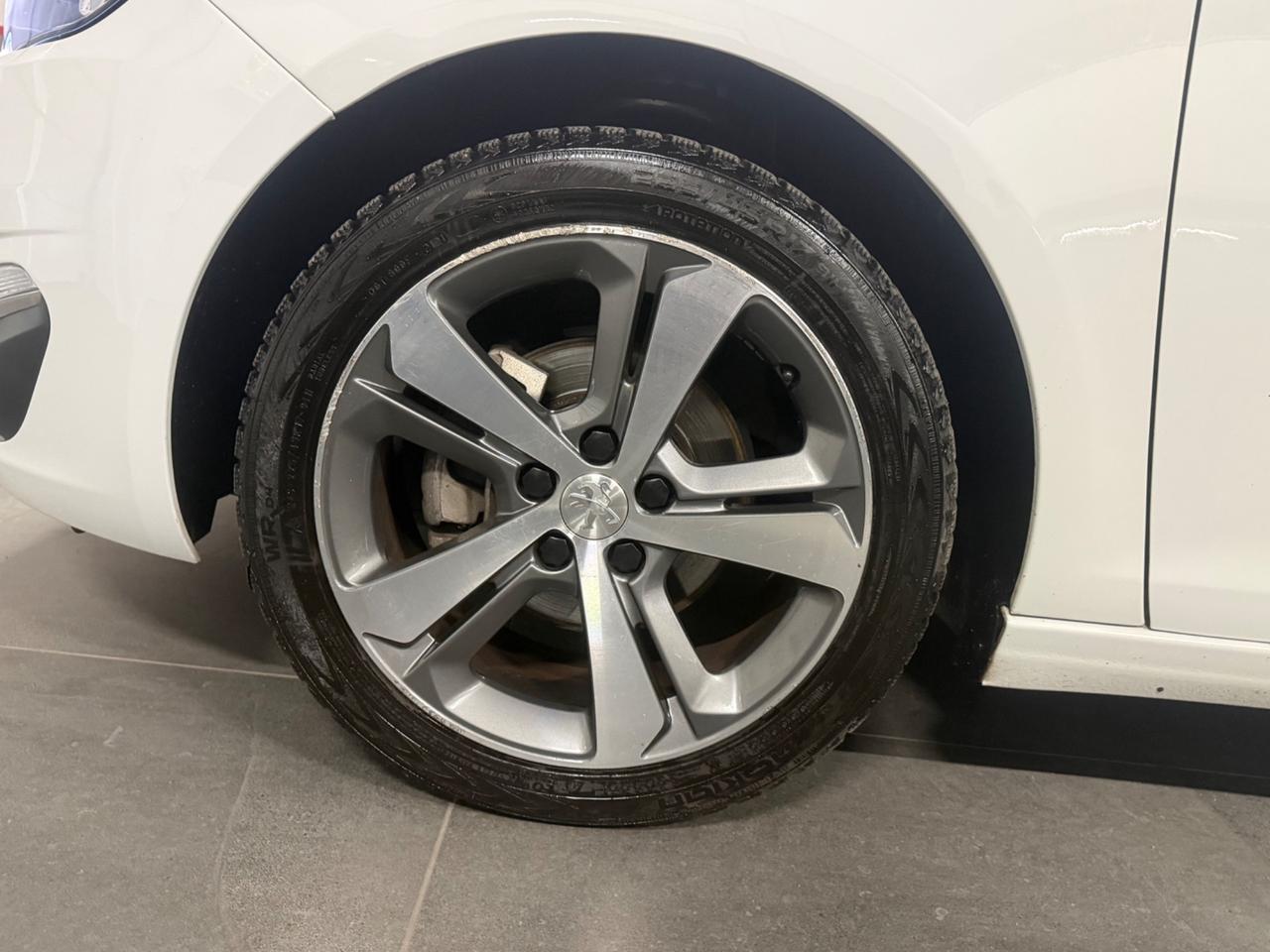 Peugeot 308 BlueHDi 120 S&S Allure