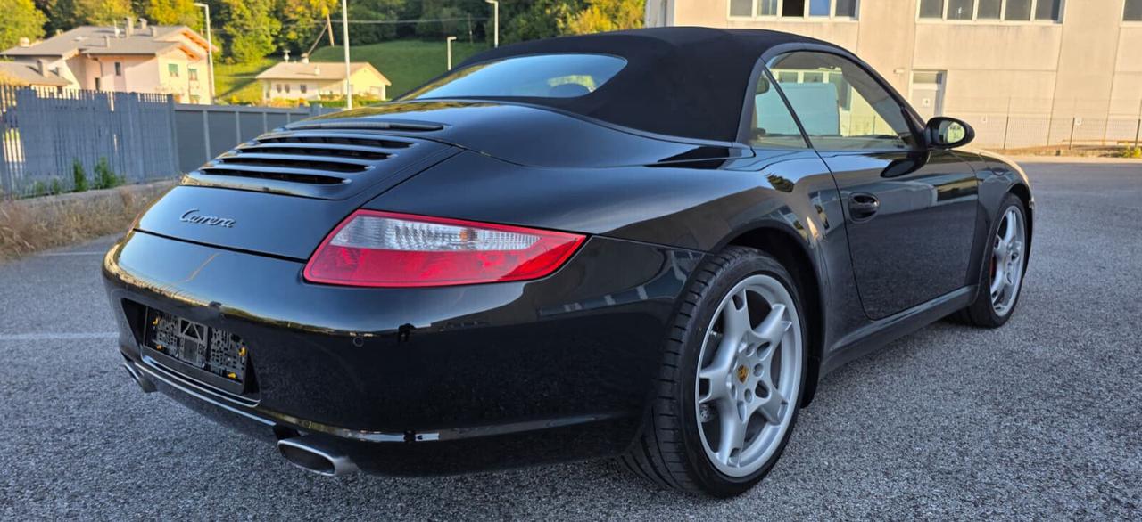 Porsche 911 Carrera Cabriolet