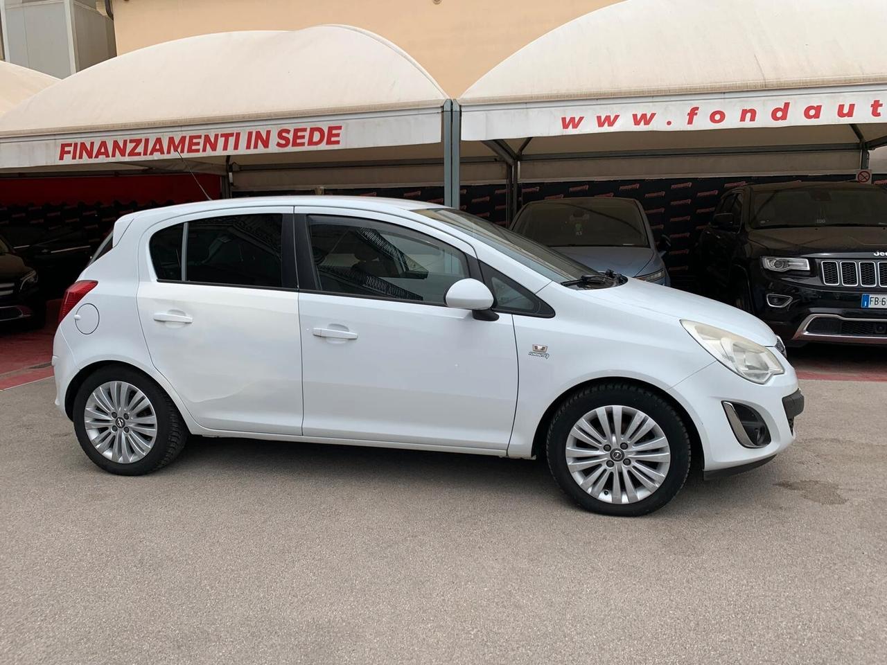 Opel Corsa 1.2 5 porte Sport