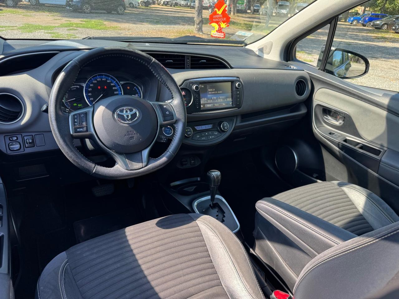 Toyota Yaris 1.5 Hybrid - Automatica -2015