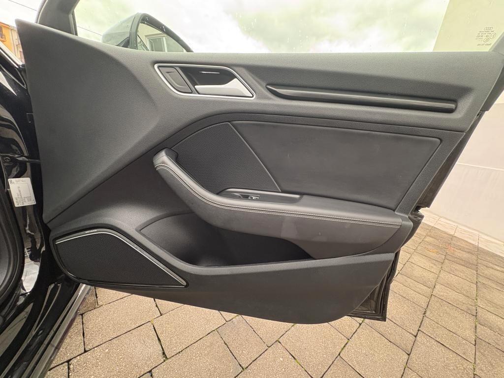 Audi S3 Sportback 2.0 TFSI quattro S tronic