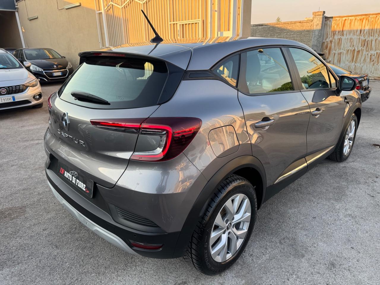 Renault Captur 1.0 TCe GPL DI SERIE Intens NAVI