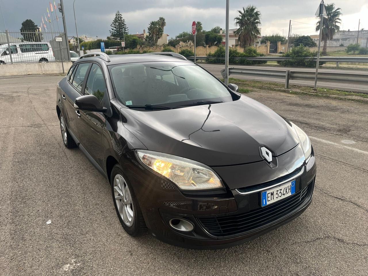 Renault Megane 1.5 dCi 110CV EDC SporTour 2012