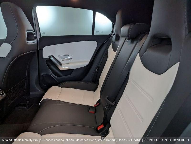 Mercedes-Benz Classe A 250 PREMIUM AUTOMATIC ''PACCHETTO NIGHT''