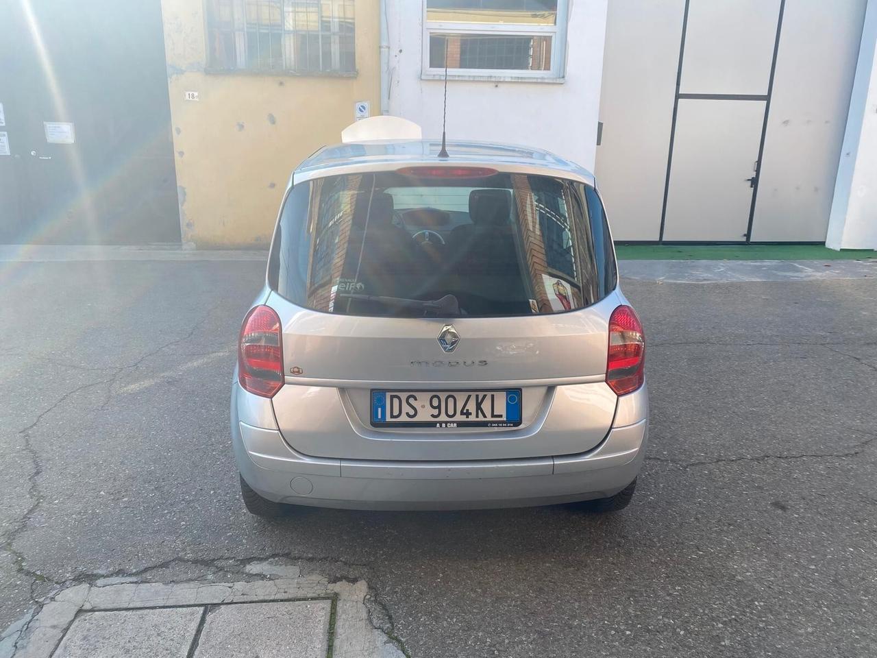 Renault Modus Grand 1.2 75cv Dynamique - NEOPATENTATI