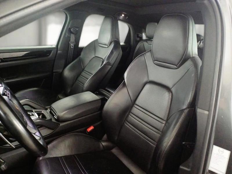 PORSCHE CAYENNE 3.0 V6 E-Hybrid Autom. COUPE