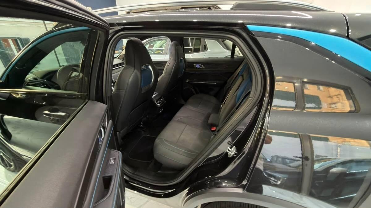 Lynk and Co 01 LYNK & CO 1.5 td phev auto