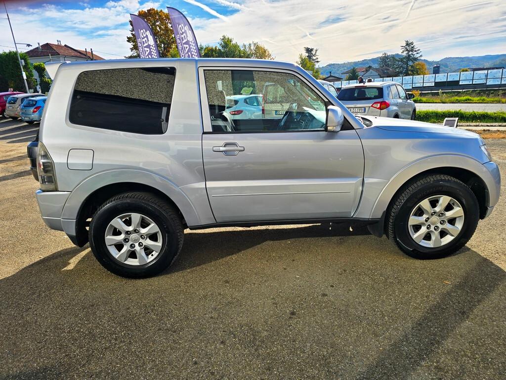 Mitsubishi Pajero 3.2 DI-D 190CV INSTYLE