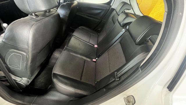PEUGEOT 207 1.6 THP 150CV 5p. Féline