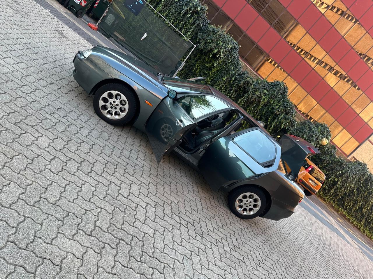 Alfa Romeo 156 1.6i 16V Twin Spark cat Progression