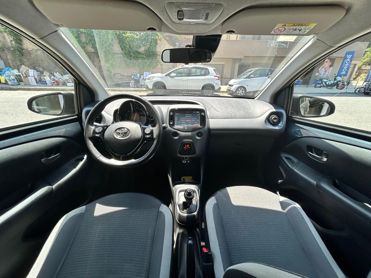 Toyota Aygo Connect 1.0 VVT-i 72 CV 5 porte x-cool MMT