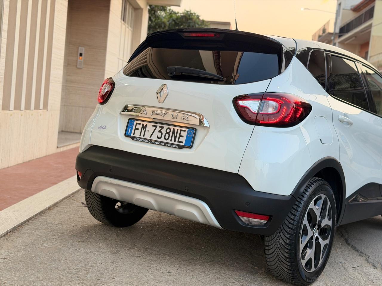 Renault Captur dCi 8V 90 CV EDC Intens solo 62.000 km