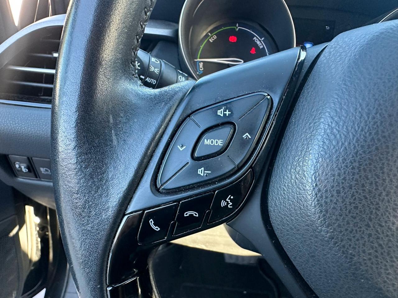 Toyota C-HR 1.8 Hybrid E-CVT Active