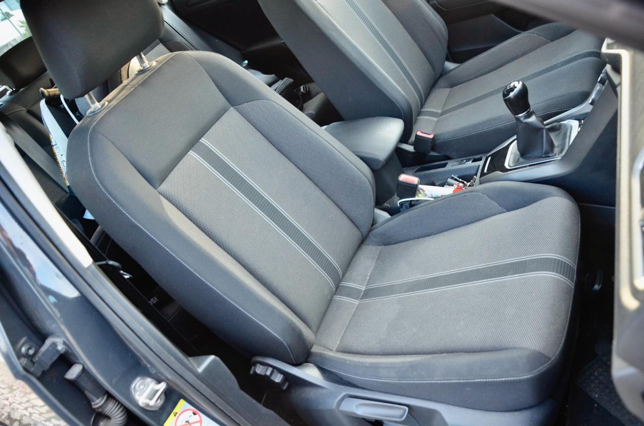 VOLKSWAGEN T-ROC 1.6 TDI ADVANCED 115cv, UFF ITALIANA, EURO 6D, NAVI, APPLE ANDROID, PERMUTE