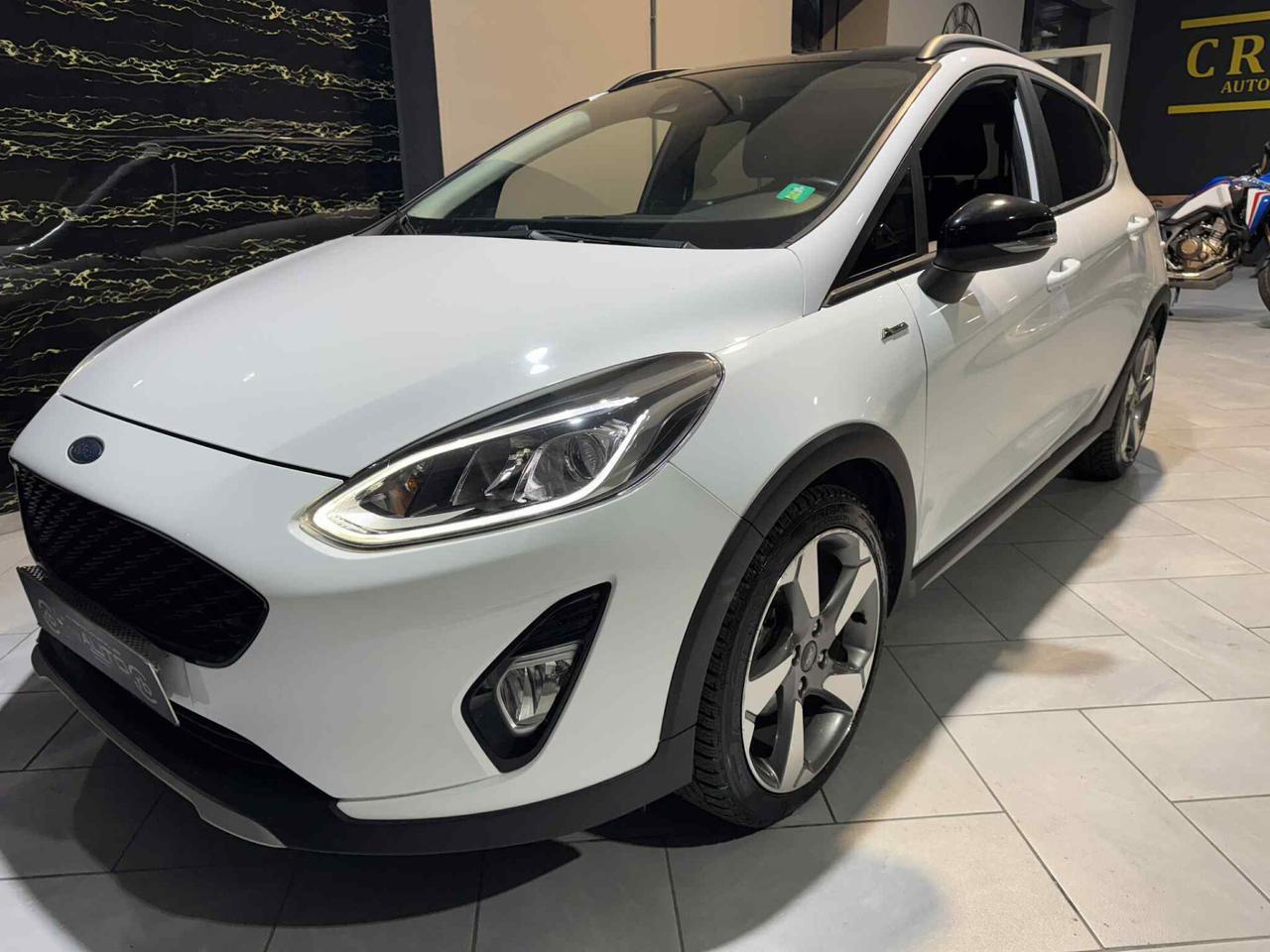 Ford Fiesta Active SUPER ACCESSORIATA NUOVAA