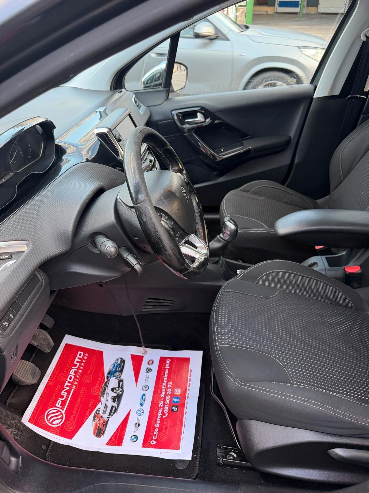 Peugeot 208 I 2015 5p 1.6 bluehdi Allure 75cv