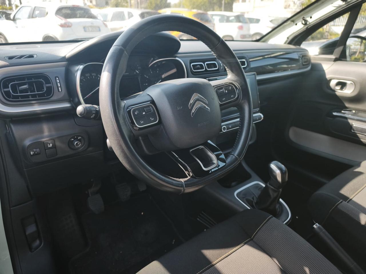 CITROEN C3 BICOLOR 82CV SHINE